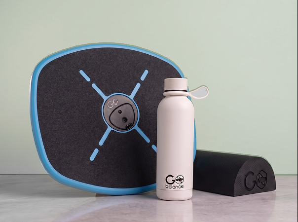 GoBalance Sport bundle: board, rolled yoga mat and water bottle